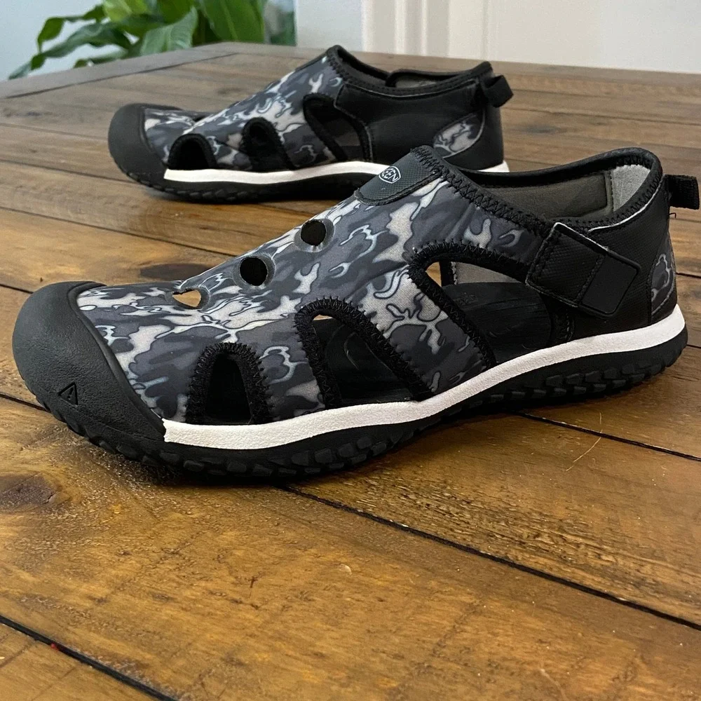 KEEN Kids Stingray Water Sandals Black Camo Youth Size 6 EU 38 1026052